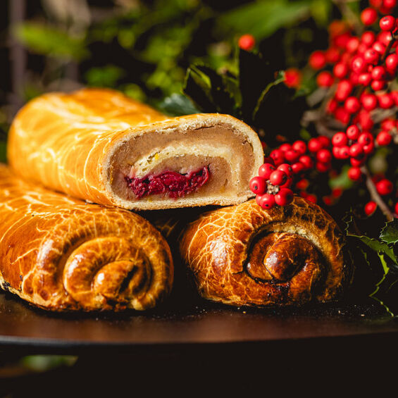 Gesztenyés, meggyes bejgli