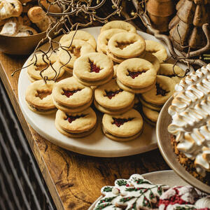 Mézeskalács meggy linzer