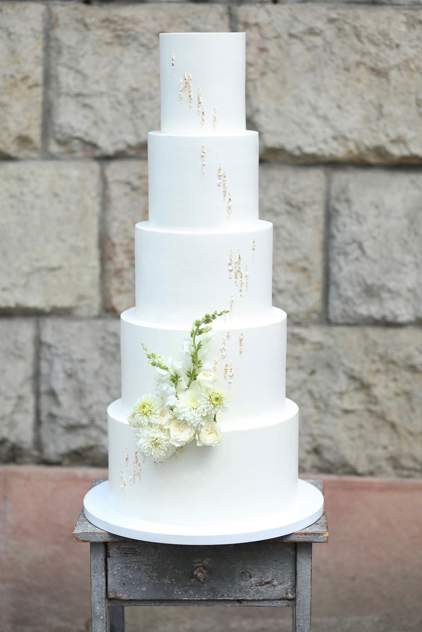 minimalista torta dekoráció